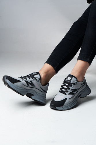 کتونی زنانه نیو بالانس